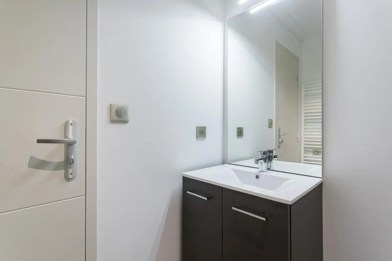 Studio Henri Germain Tout Equipe - Coeur Lyon 2Eme Apartment