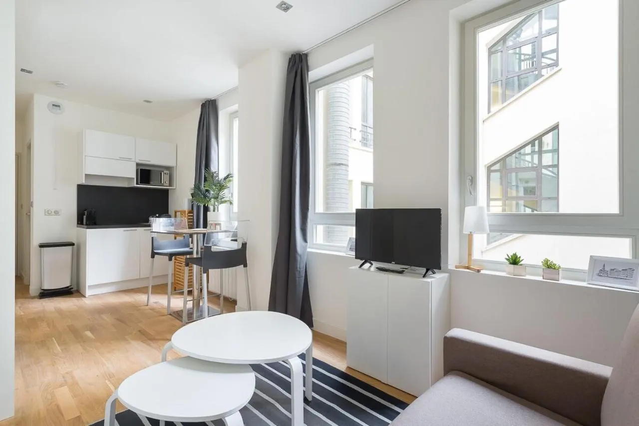 Studio Henri Germain Tout Equipe - Coeur Lyon 2Eme Apartment